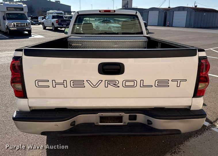 image for item ES5562 2006 Chevrolet Silverado 1500 pickup truck
