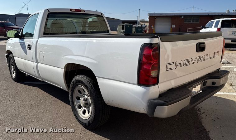 image for item ES5562 2006 Chevrolet Silverado 1500 pickup truck