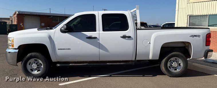 image for item ES5563 2010 Chevrolet Silverado 2500 Crew Cab pickup truck