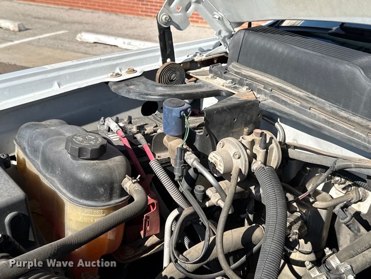 image for item ES5563 2010 Chevrolet Silverado 2500 Crew Cab pickup truck