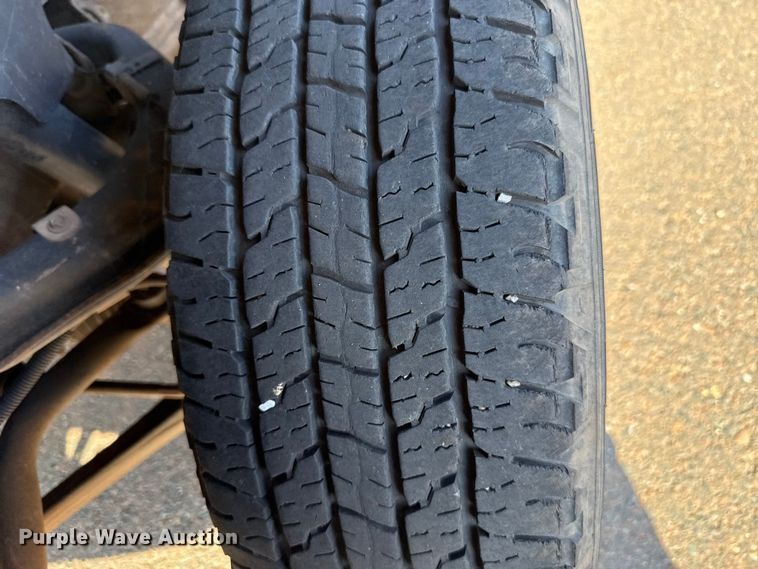 image for item ES5563 2010 Chevrolet Silverado 2500 Crew Cab pickup truck