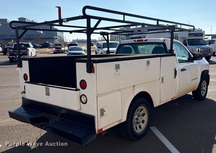 image for item ES5564 2009 Chevrolet Silverado 1500 utility bed pickup truck