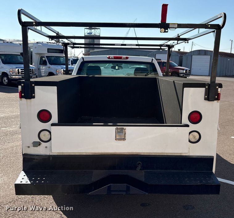 image for item ES5564 2009 Chevrolet Silverado 1500 utility bed pickup truck