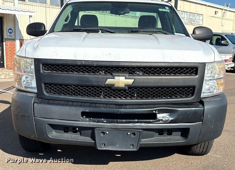 image for item ES5564 2009 Chevrolet Silverado 1500 utility bed pickup truck