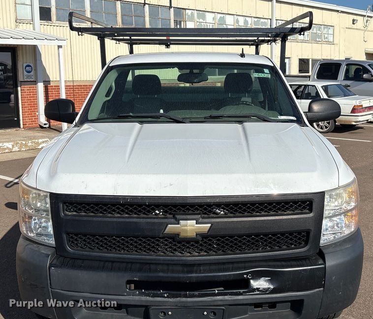 image for item ES5564 2009 Chevrolet Silverado 1500 utility bed pickup truck