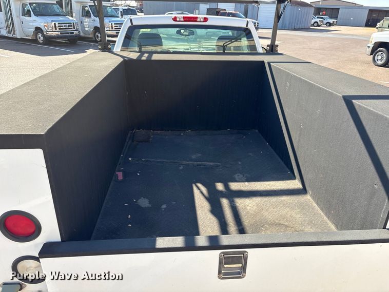 image for item ES5564 2009 Chevrolet Silverado 1500 utility bed pickup truck