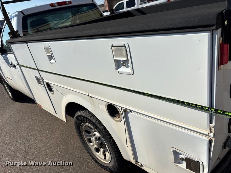 image for item ES5564 2009 Chevrolet Silverado 1500 utility bed pickup truck