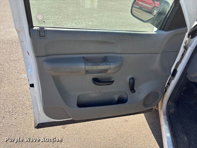 image for item ES5564 2009 Chevrolet Silverado 1500 utility bed pickup truck