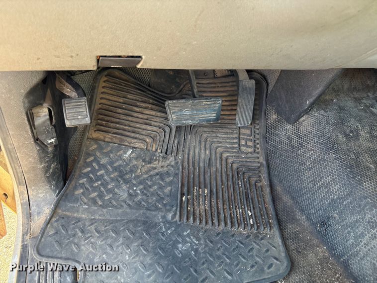 image for item ES5564 2009 Chevrolet Silverado 1500 utility bed pickup truck