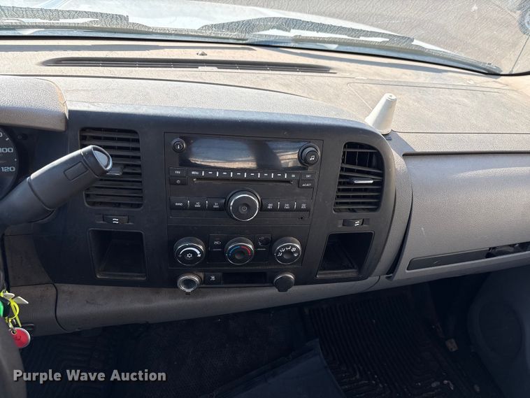 image for item ES5564 2009 Chevrolet Silverado 1500 utility bed pickup truck