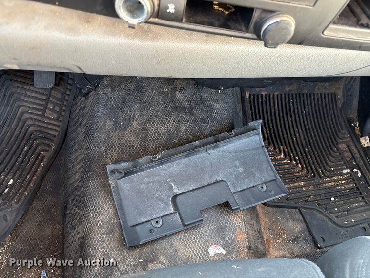 image for item ES5564 2009 Chevrolet Silverado 1500 utility bed pickup truck