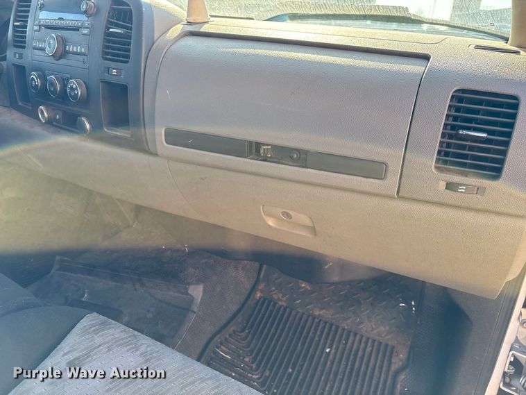 image for item ES5564 2009 Chevrolet Silverado 1500 utility bed pickup truck