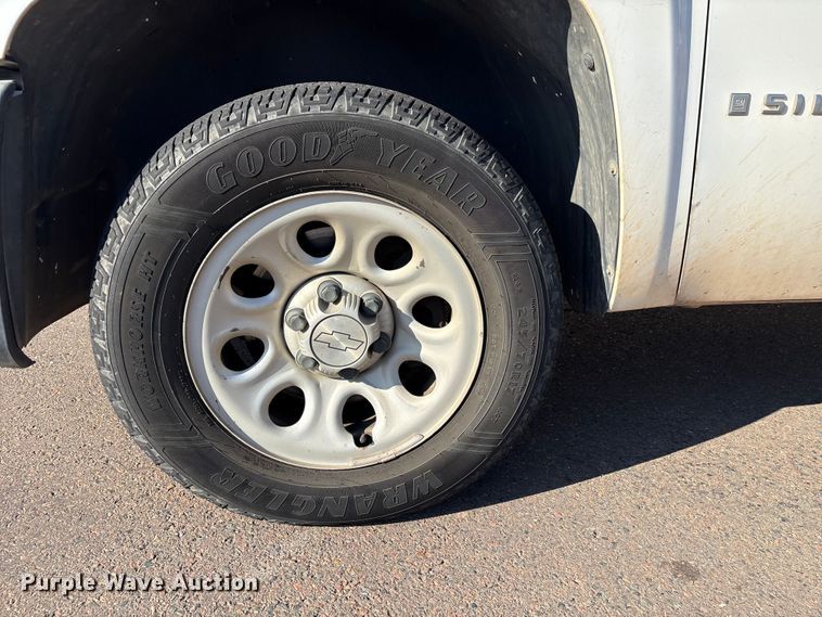 image for item ES5564 2009 Chevrolet Silverado 1500 utility bed pickup truck