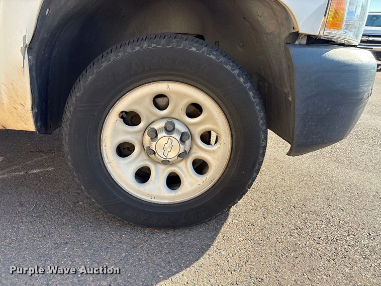 image for item ES5564 2009 Chevrolet Silverado 1500 utility bed pickup truck