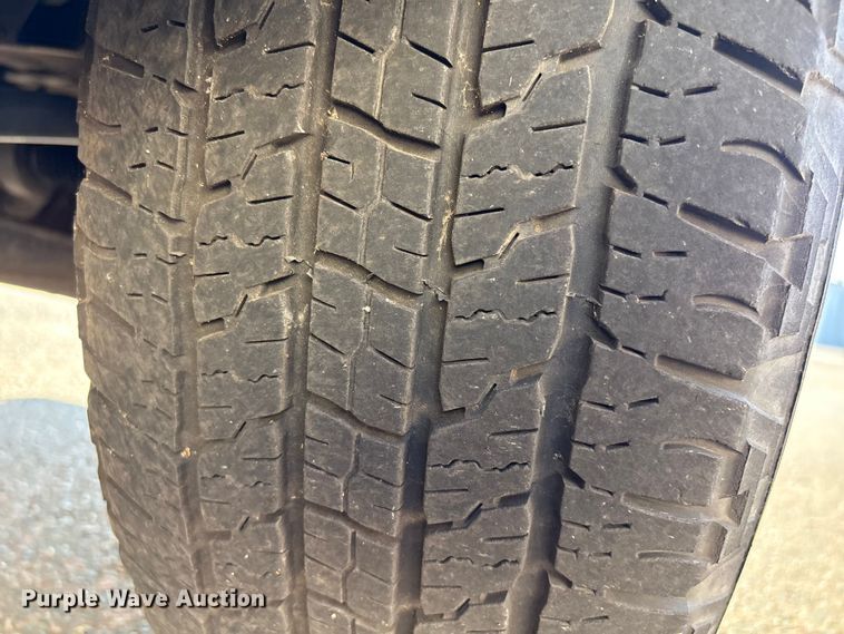 image for item ES5564 2009 Chevrolet Silverado 1500 utility bed pickup truck