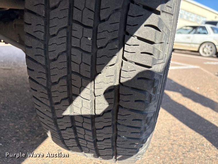 image for item ES5564 2009 Chevrolet Silverado 1500 utility bed pickup truck