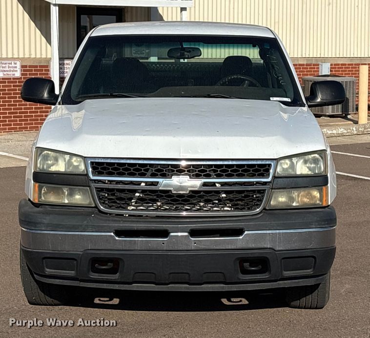 image for item ES5565 2006 Chevrolet Silverado 1500 Ext. Cab pickup truck