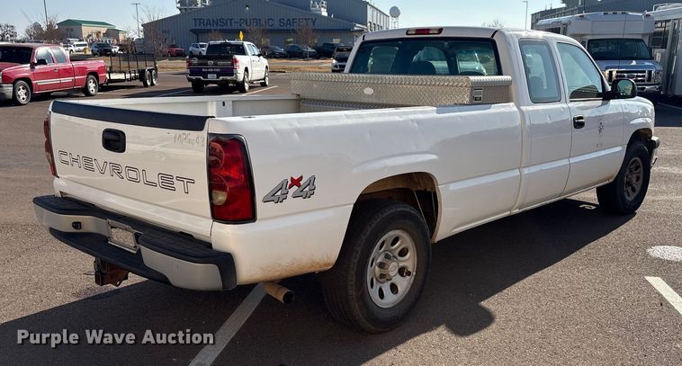 image for item ES5565 2006 Chevrolet Silverado 1500 Ext. Cab pickup truck