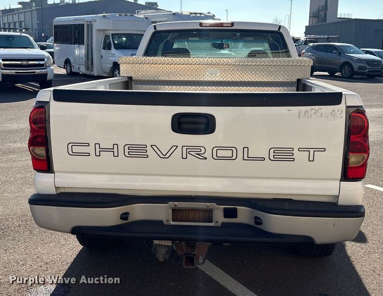 image for item ES5565 2006 Chevrolet Silverado 1500 Ext. Cab pickup truck
