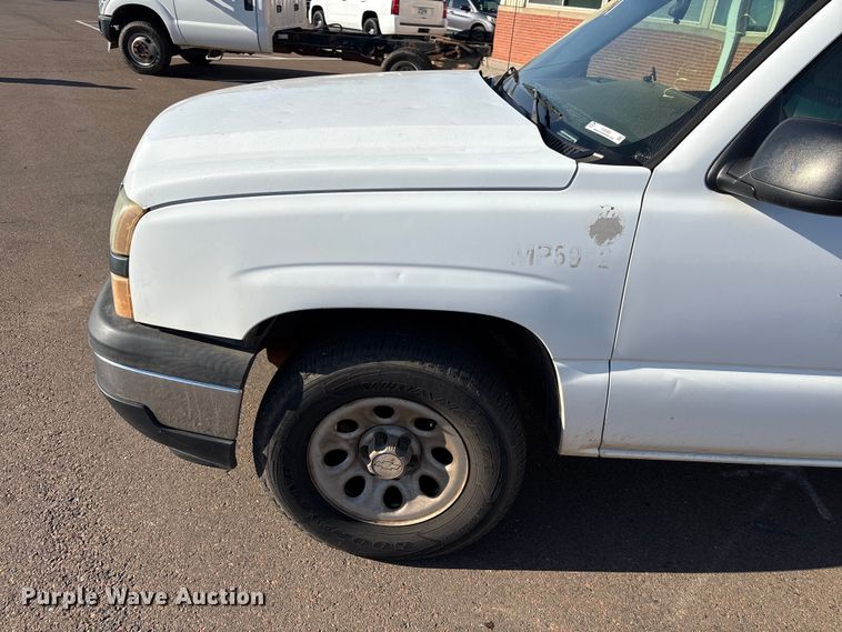 image for item ES5565 2006 Chevrolet Silverado 1500 Ext. Cab pickup truck
