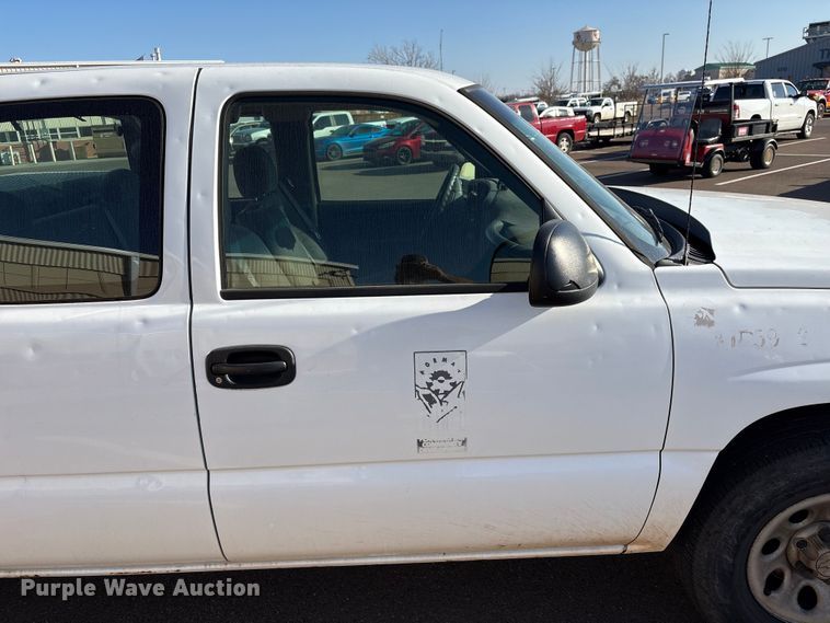 image for item ES5565 2006 Chevrolet Silverado 1500 Ext. Cab pickup truck
