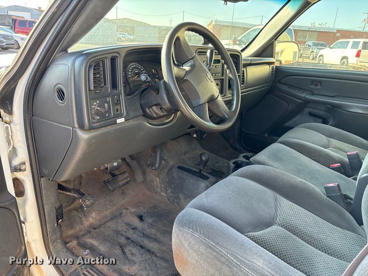 image for item ES5565 2006 Chevrolet Silverado 1500 Ext. Cab pickup truck