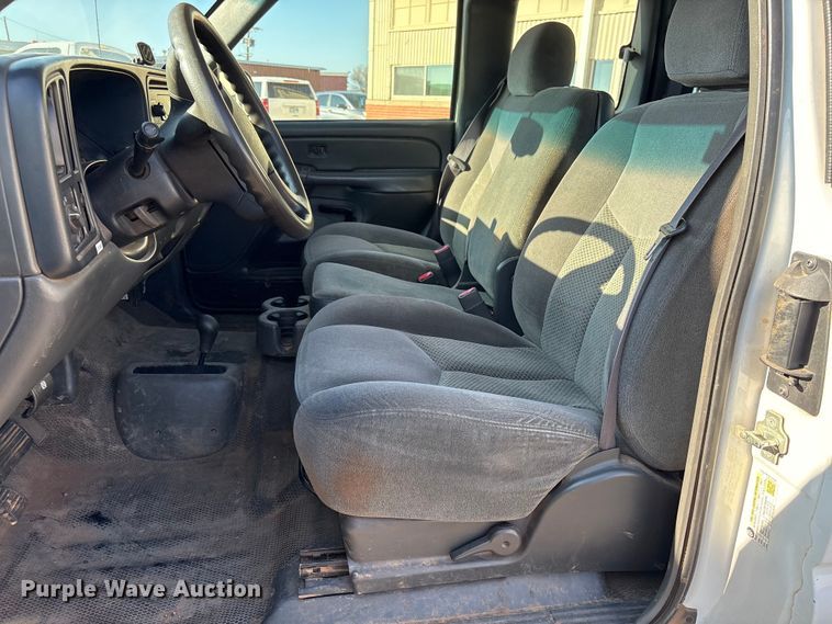 image for item ES5565 2006 Chevrolet Silverado 1500 Ext. Cab pickup truck