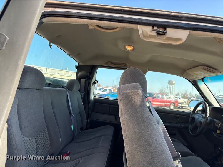 image for item ES5565 2006 Chevrolet Silverado 1500 Ext. Cab pickup truck