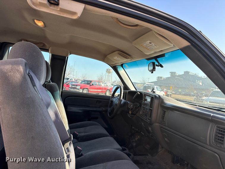 image for item ES5565 2006 Chevrolet Silverado 1500 Ext. Cab pickup truck