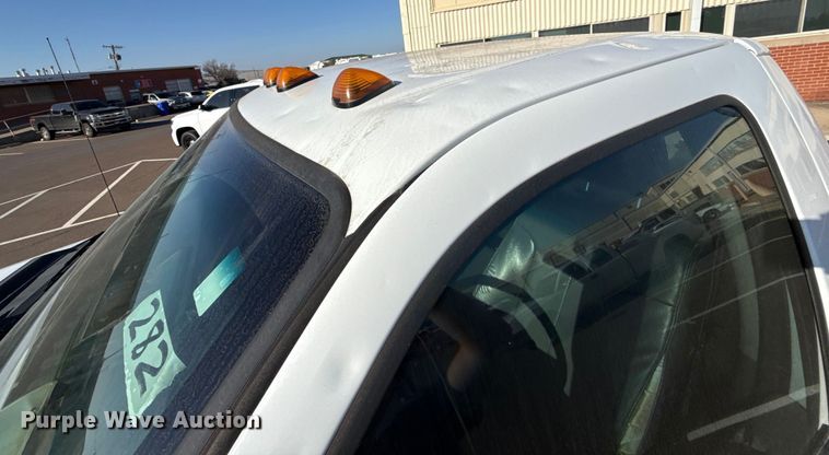 image for item ES5566 2014 Ford F350 Super Duty XL truck cab and chassis