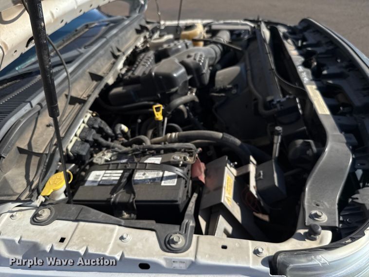 image for item ES5566 2014 Ford F350 Super Duty XL truck cab and chassis