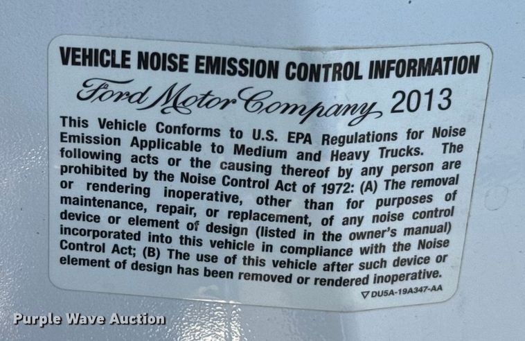 image for item ES5566 2014 Ford F350 Super Duty XL truck cab and chassis