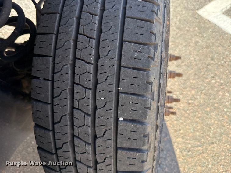 image for item ES5566 2014 Ford F350 Super Duty XL truck cab and chassis