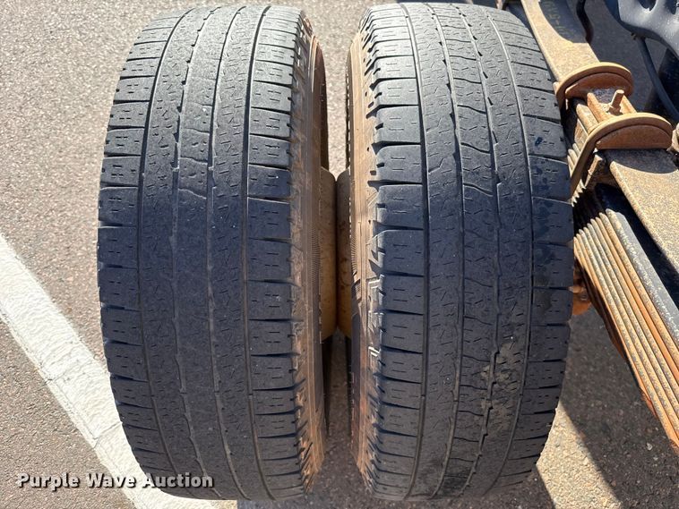 image for item ES5566 2014 Ford F350 Super Duty XL truck cab and chassis