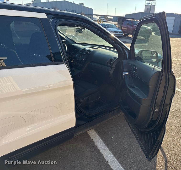 image for item ES5569 2016 Ford Explorer SUV