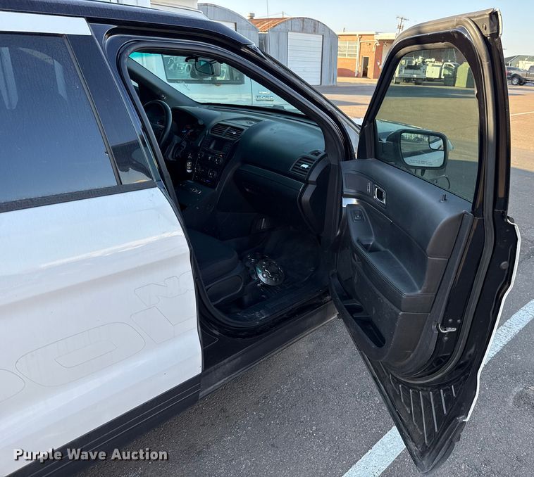 image for item ES5571 2017 Ford Explorer Police Interceptor SUV