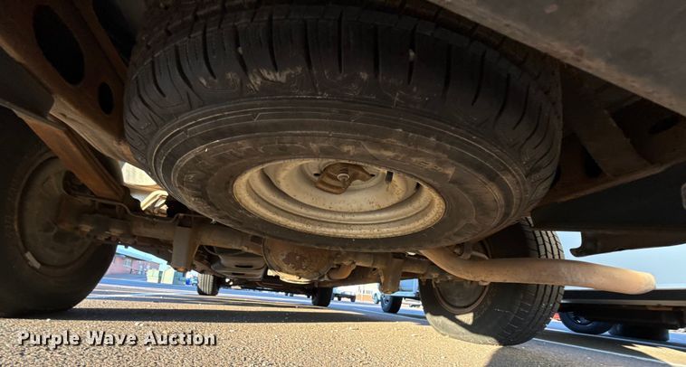 image for item ES5572 2001 Chevrolet Express 1500 van