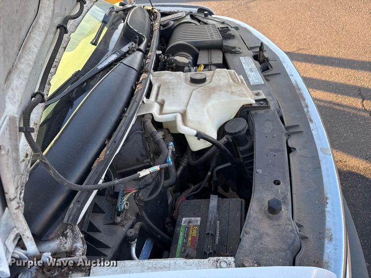 image for item ES5572 2001 Chevrolet Express 1500 van