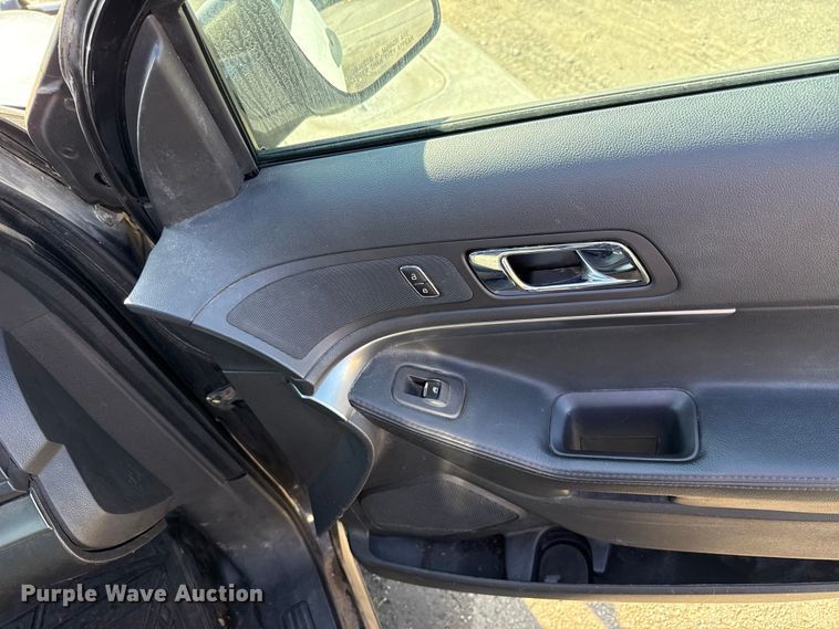 image for item ES5575 2013 Ford Explorer Police Interceptor SUV