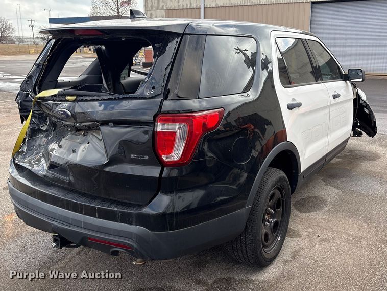 image for item ES5576 2017 Ford Explorer Police Interceptor SUV