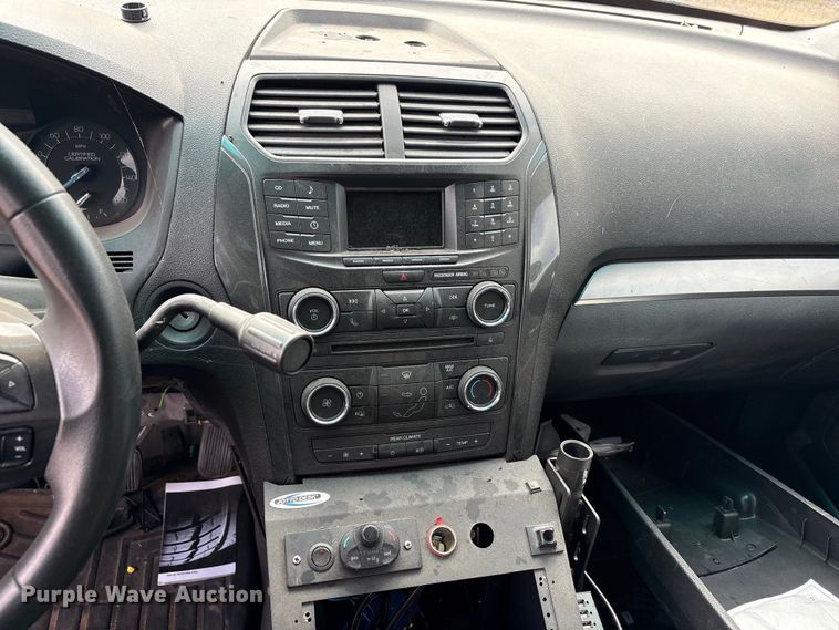 image for item ES5576 2017 Ford Explorer Police Interceptor SUV