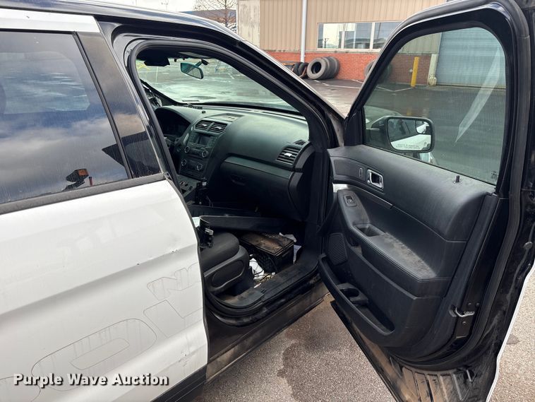 image for item ES5576 2017 Ford Explorer Police Interceptor SUV