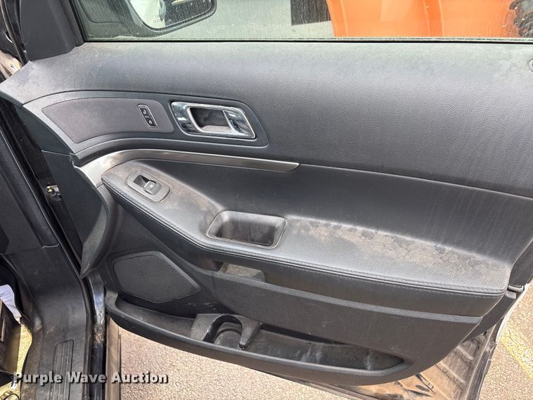 image for item ES5576 2017 Ford Explorer Police Interceptor SUV