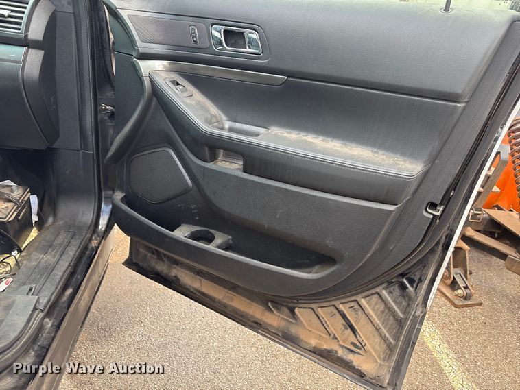 image for item ES5576 2017 Ford Explorer Police Interceptor SUV