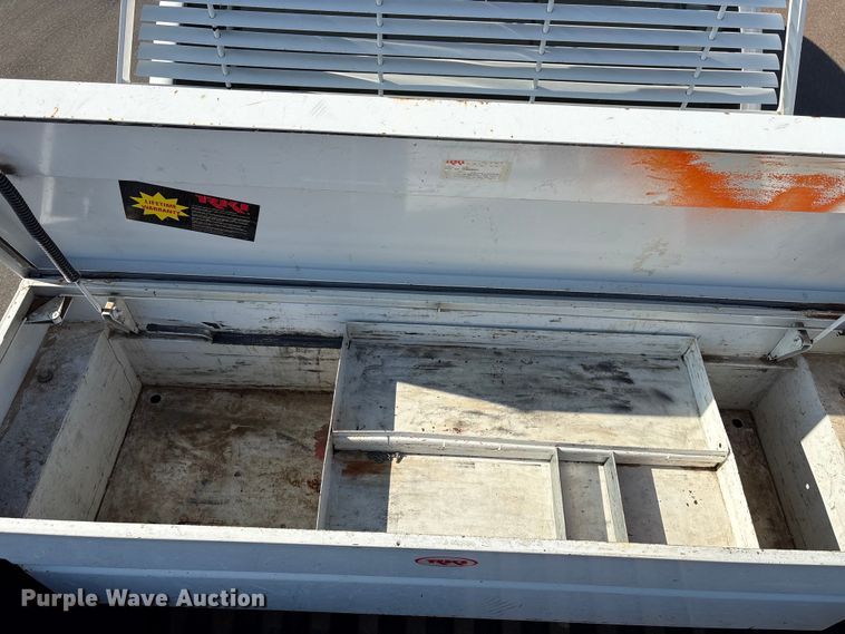 image for item ES5578 2010 Chevrolet Silverado 2500 Crew Cab pickup truck