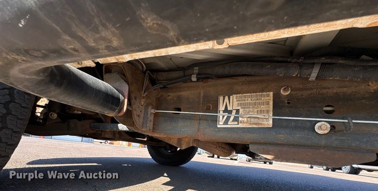 image for item ES5578 2010 Chevrolet Silverado 2500 Crew Cab pickup truck