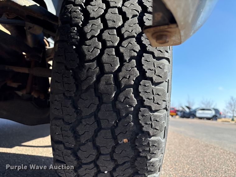 image for item ES5578 2010 Chevrolet Silverado 2500 Crew Cab pickup truck