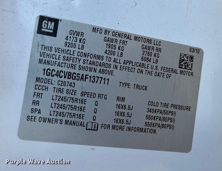 image for item ES5578 2010 Chevrolet Silverado 2500 Crew Cab pickup truck