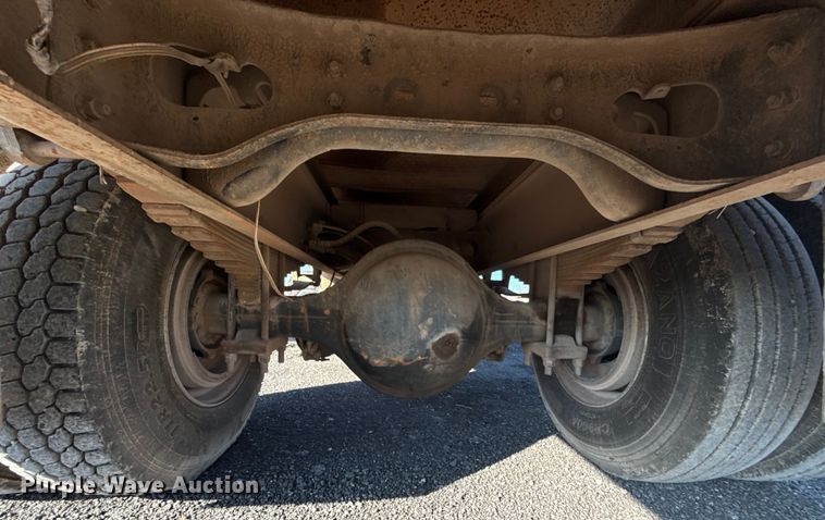 image for item ES5607 1997 International 4900 dump flatbed truck