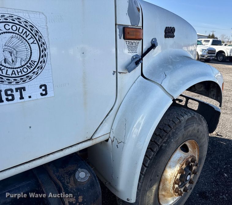 image for item ES5607 1997 International 4900 dump flatbed truck